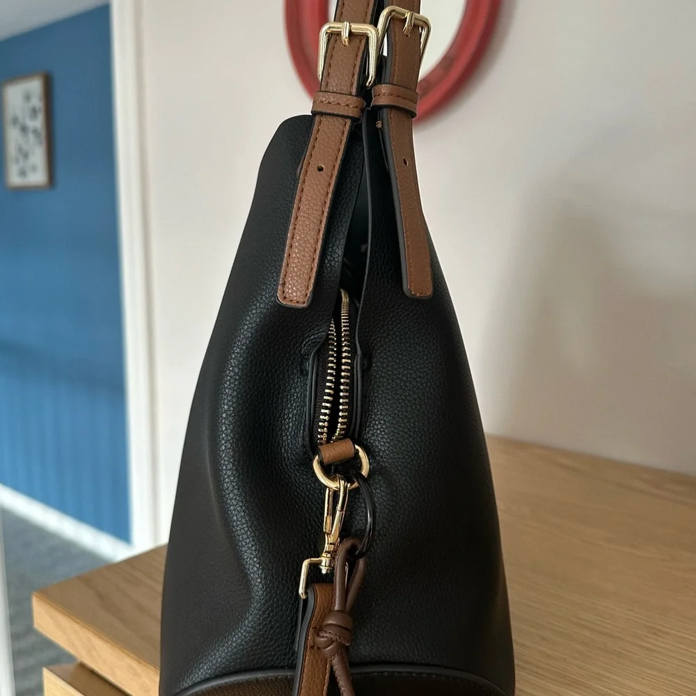 Bag - Picture 2 of 7